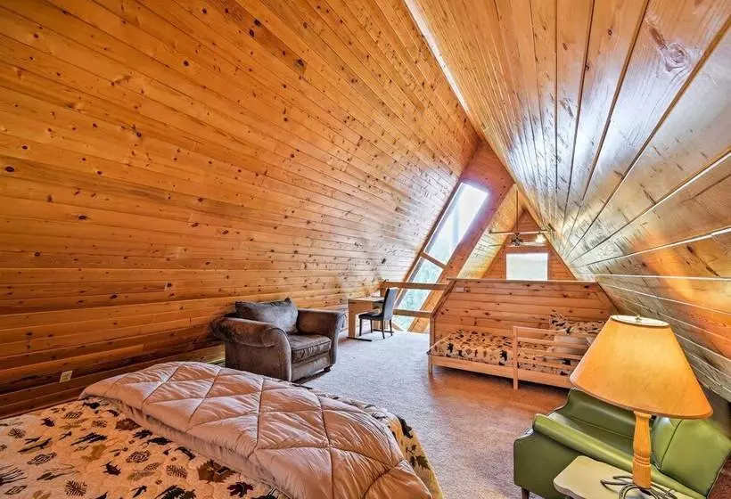 A Frame Cabin W/ Mtn Views: 4 Mi To Cripple Creek!