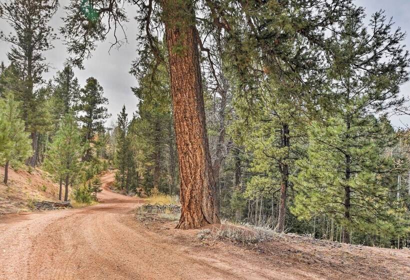 A Frame Cabin W/ Mtn Views: 4 Mi To Cripple Creek!