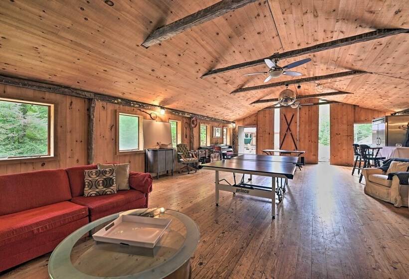 Warrensburg Cabin W/ Hot Tub: 15 Mi To Lake George