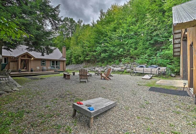 Warrensburg Cabin W/ Hot Tub: 15 Mi To Lake George