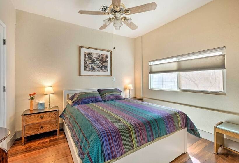 Annies Green Bungalow: 2 Mi To Downtown Phoenix!