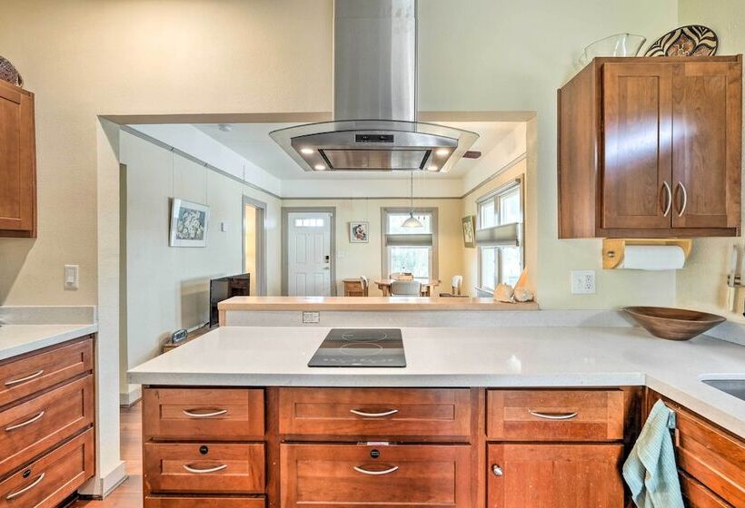 Annies Green Bungalow: 2 Mi To Downtown Phoenix!