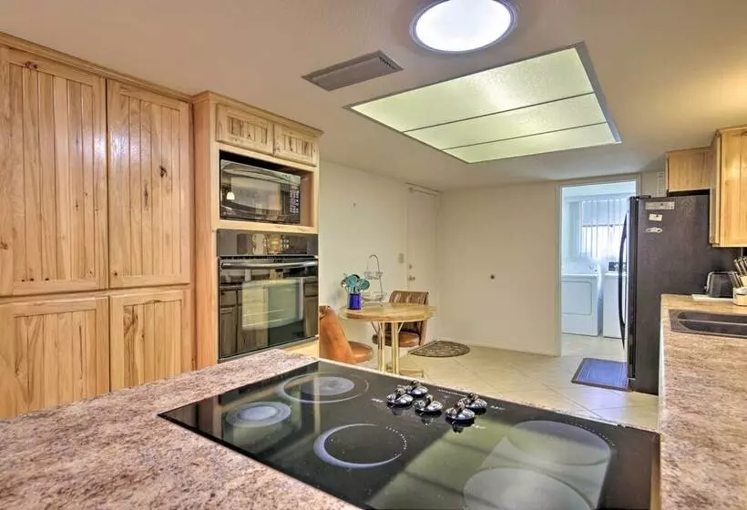 55 + Apache Junction Home: Patio & Mountain Views