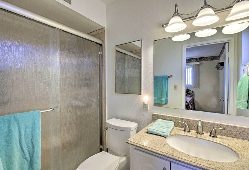 55 + Apache Junction Home: Patio & Mountain Views