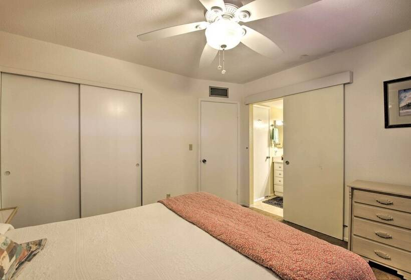 55 + Apache Junction Home: Patio & Mountain Views