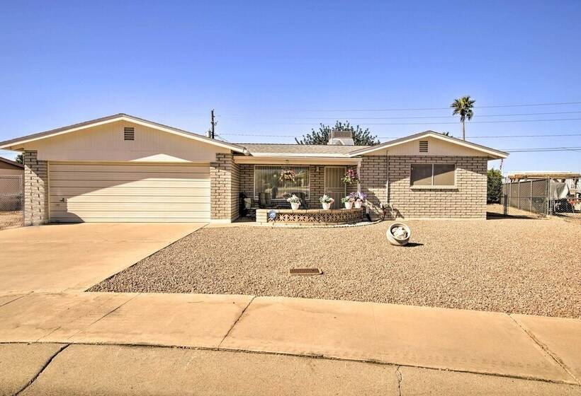 55 + Apache Junction Home: Patio & Mountain Views