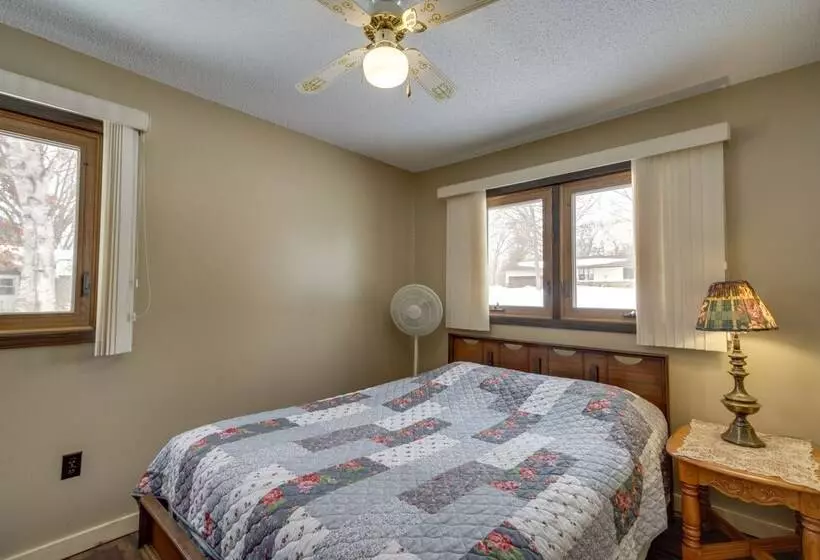 Breezy Point House W/ Dock On Pelican Lake!