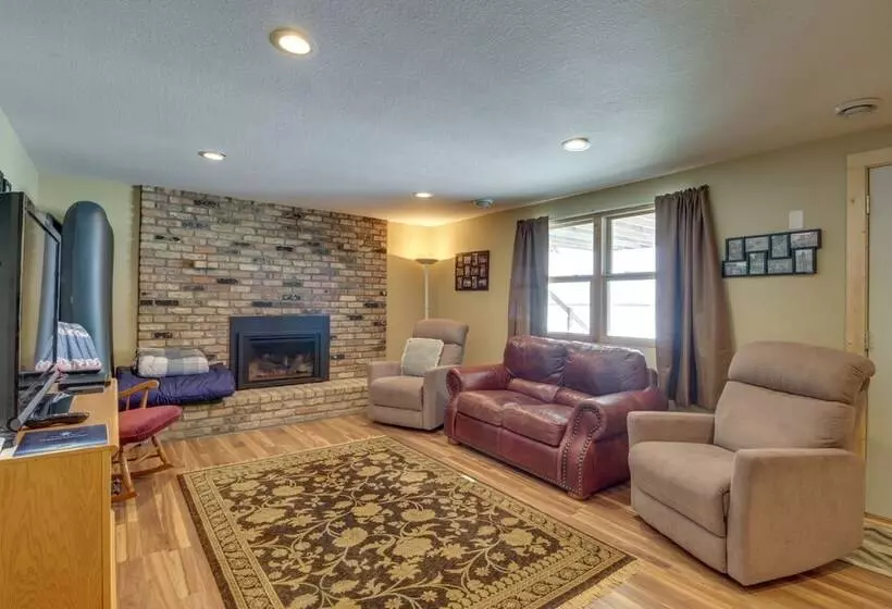 Breezy Point House W/ Dock On Pelican Lake!