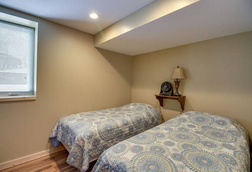 Breezy Point House W/ Dock On Pelican Lake!