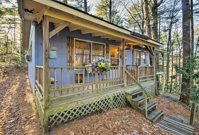 Charming Hendersonville Cottage W/porches & Views!