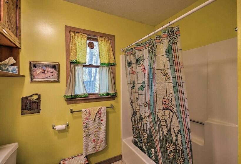 Charming Hendersonville Cottage W/porches & Views!