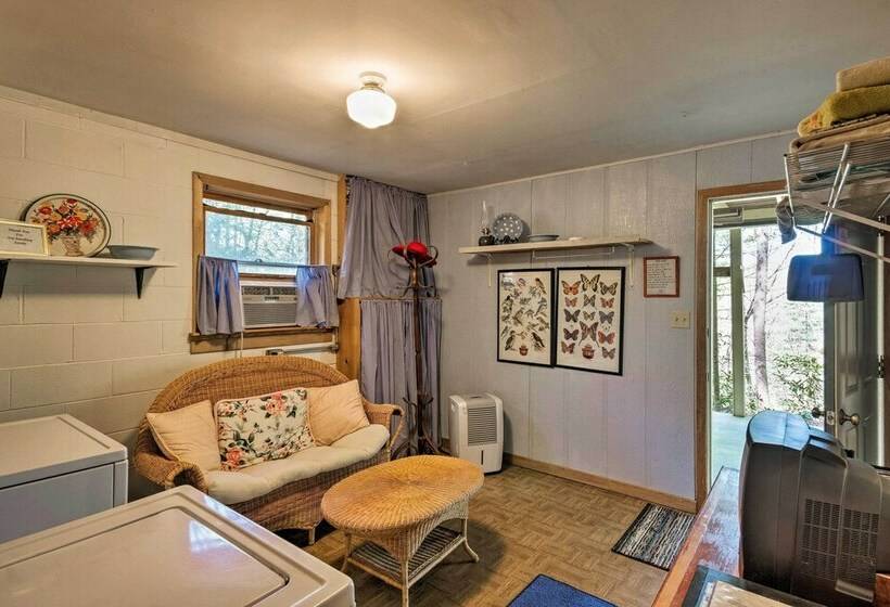 Charming Hendersonville Cottage W/porches & Views!