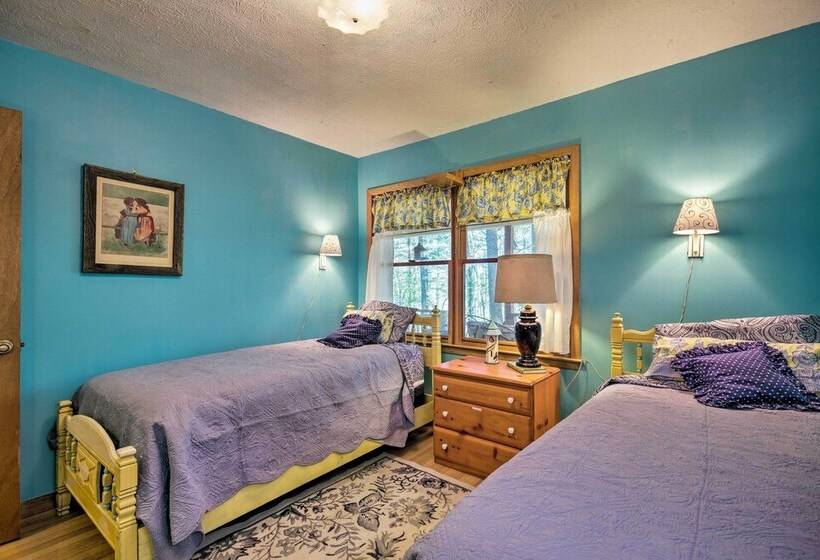 Charming Hendersonville Cottage W/porches & Views!