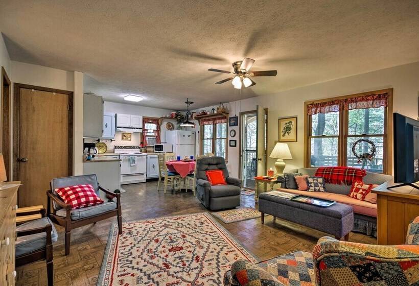 Charming Hendersonville Cottage W/porches & Views!