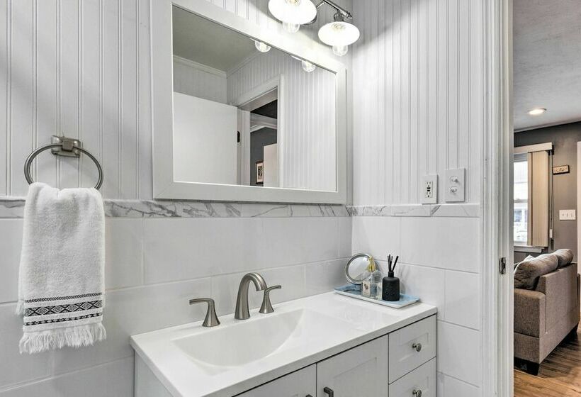 Charming Rocky Point Home ~ 1 Mi To Beach!