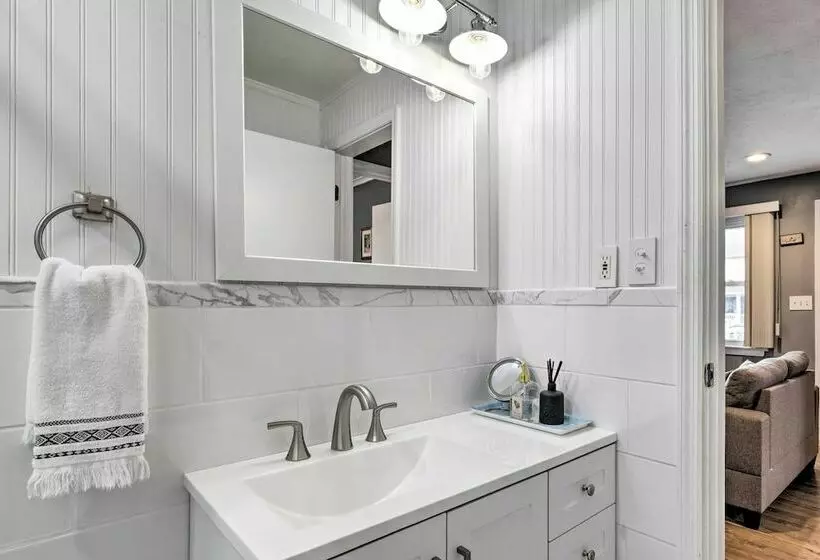 Charming Rocky Point Home ~ 1 Mi To Beach!