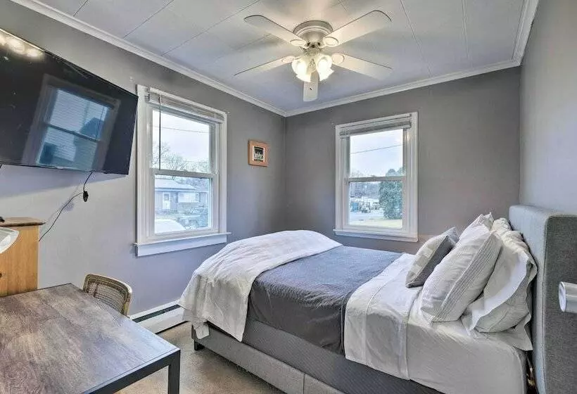 Charming Rocky Point Home ~ 1 Mi To Beach!