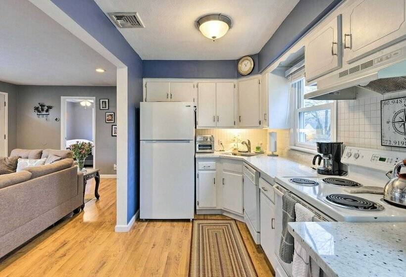 Charming Rocky Point Home ~ 1 Mi To Beach!