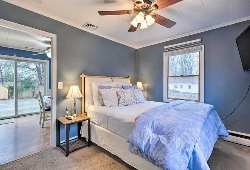 Charming Rocky Point Home ~ 1 Mi To Beach!