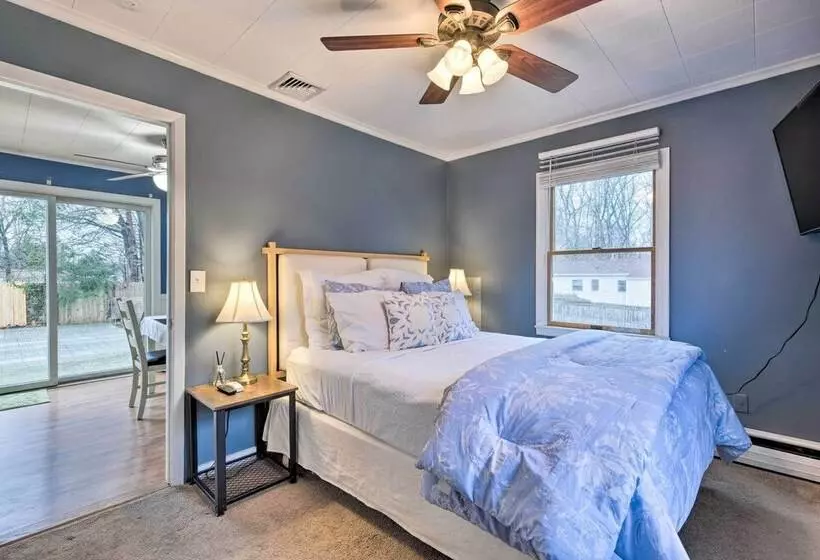 Charming Rocky Point Home ~ 1 Mi To Beach!