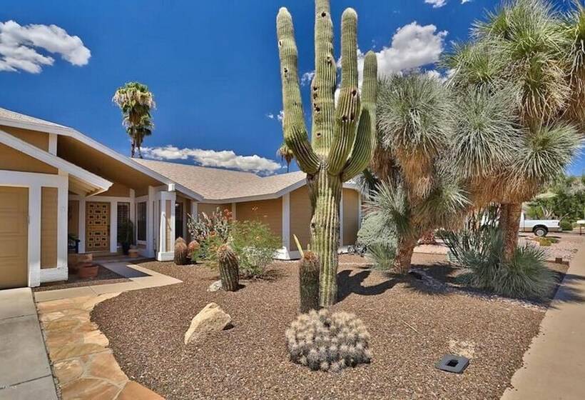 Charming Scottsdale Home W/ Pool, Hot Tub + Patio!