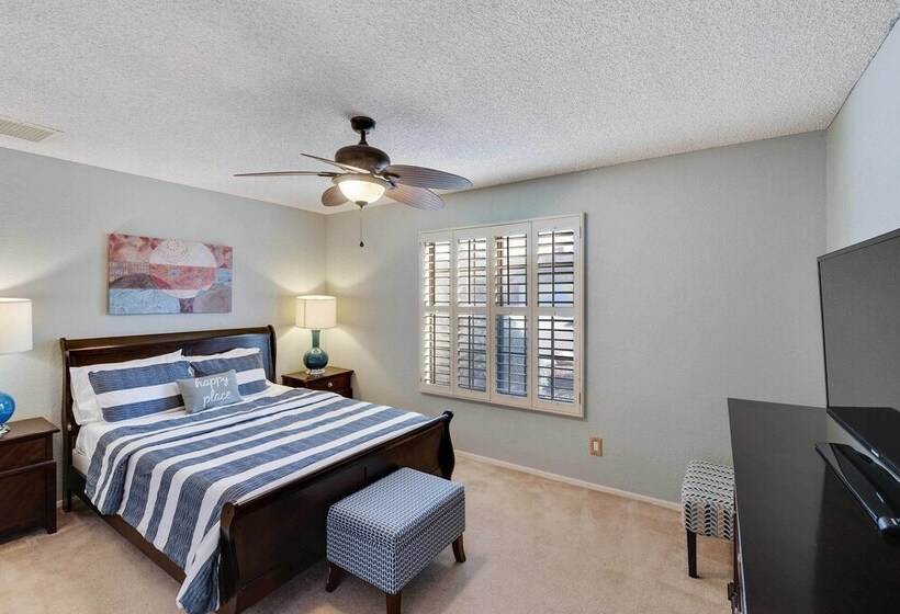 Charming Scottsdale Home W/ Pool, Hot Tub + Patio!