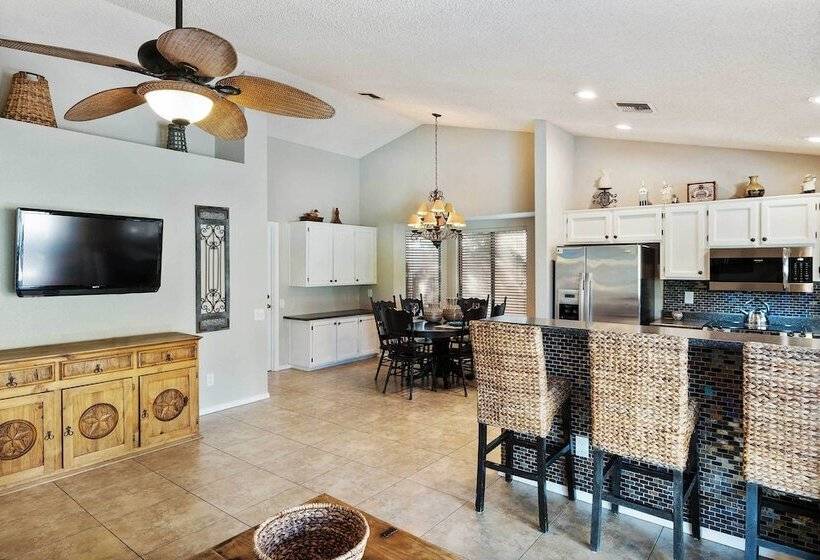 Charming Scottsdale Home W/ Pool, Hot Tub + Patio!