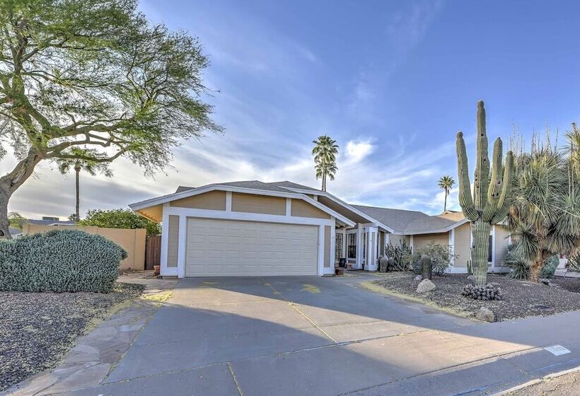 Charming Scottsdale Home W/ Pool, Hot Tub + Patio!