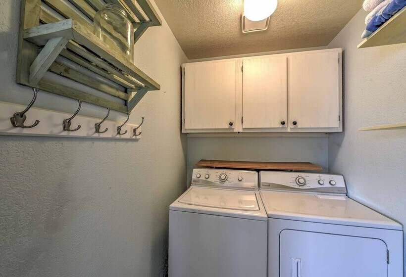 Charming Scottsdale Home W/ Pool, Hot Tub + Patio!