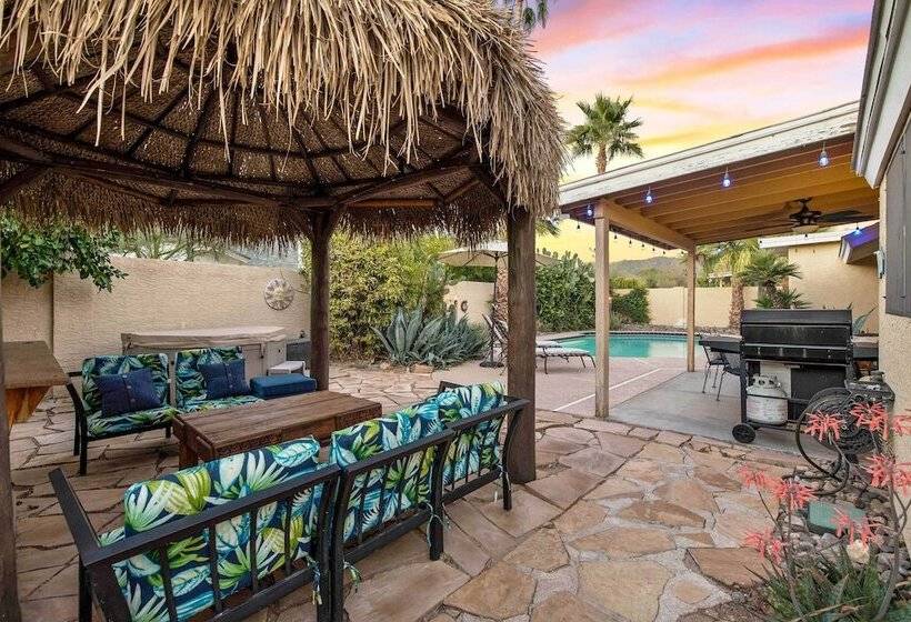 Charming Scottsdale Home W/ Pool, Hot Tub + Patio!