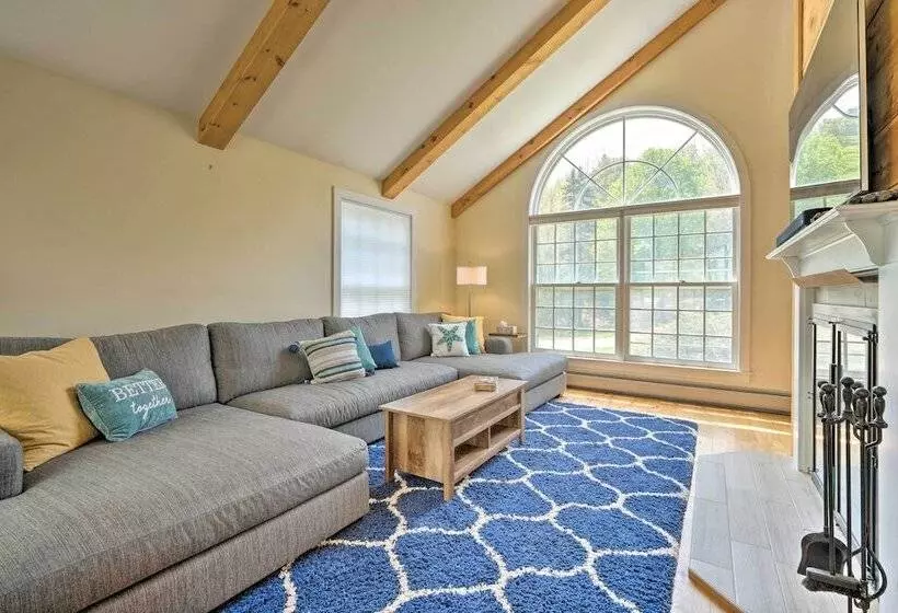 Chic Dover Home W/ Hot Tub: 1 Mi To Golf!