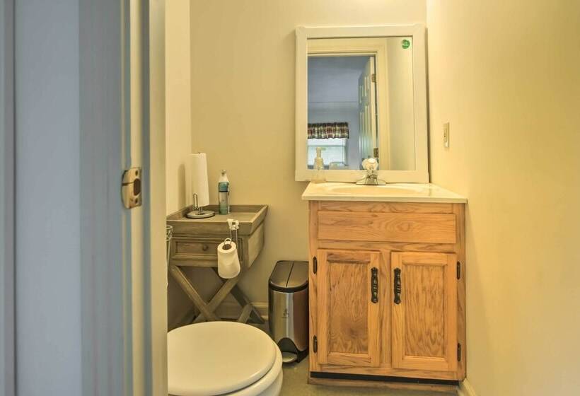 Country Home W/ Fire Pit: 40 Mi To Nashville!