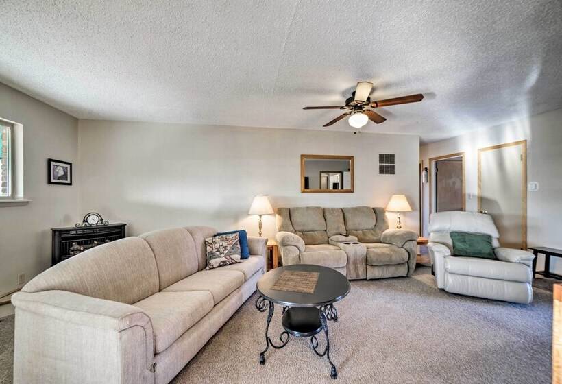 Family Friendly Cortez Cedar House W/ Yard!