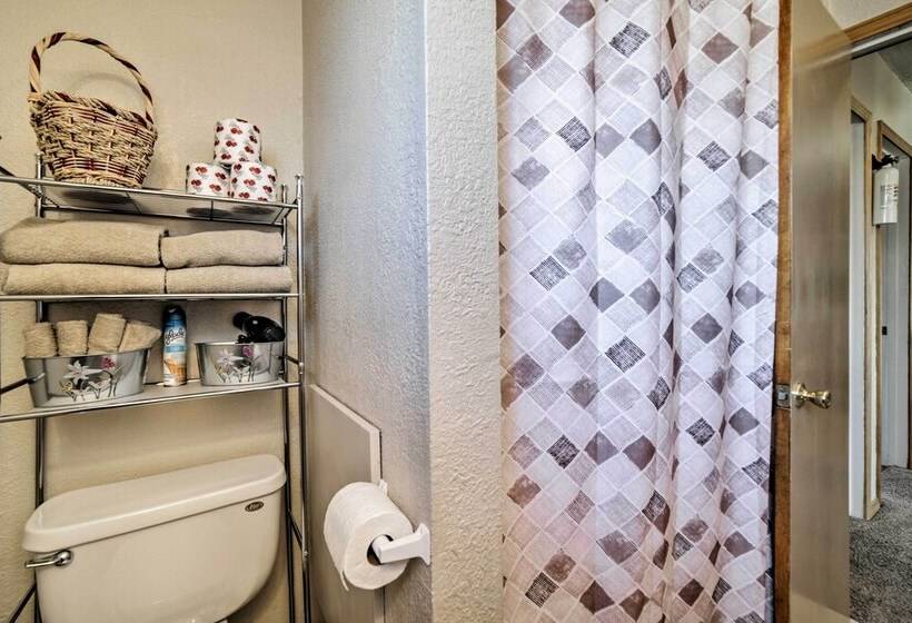 Family Friendly Cortez Cedar House W/ Yard!