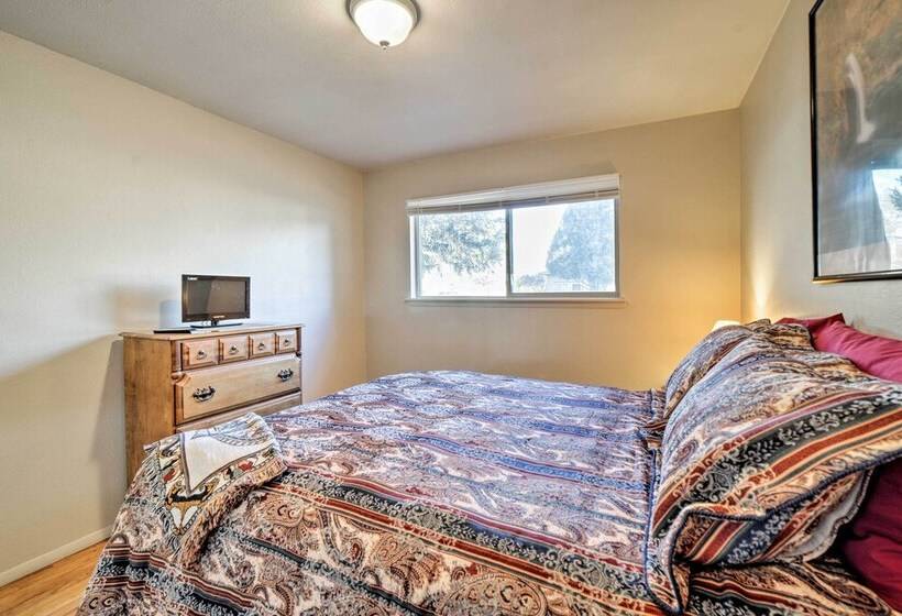 Family Friendly Cortez Cedar House W/ Yard!