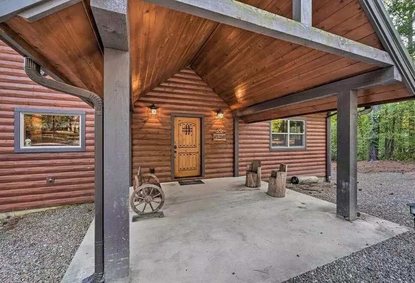 Creekside Broken Bow Cabin W/ Hot Tub & Fire Pit!