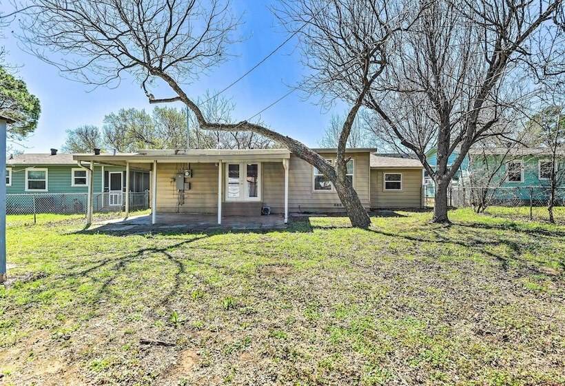 1 Mi To At&t Stadium: Downtown Arlington Home