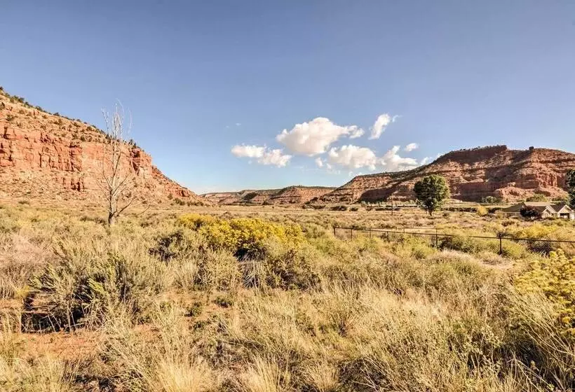 Dreamcatcher Cliffs Home  Near Dtwn Kanab!