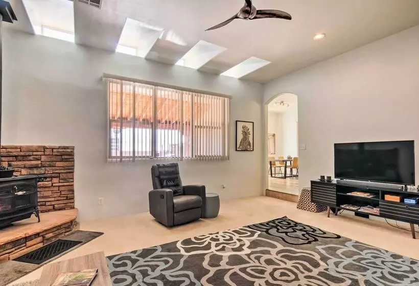 Dreamcatcher Cliffs Home  Near Dtwn Kanab!