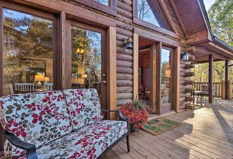 Blue Ridge Mtn Cabin Near Hiking & Biking Trails!