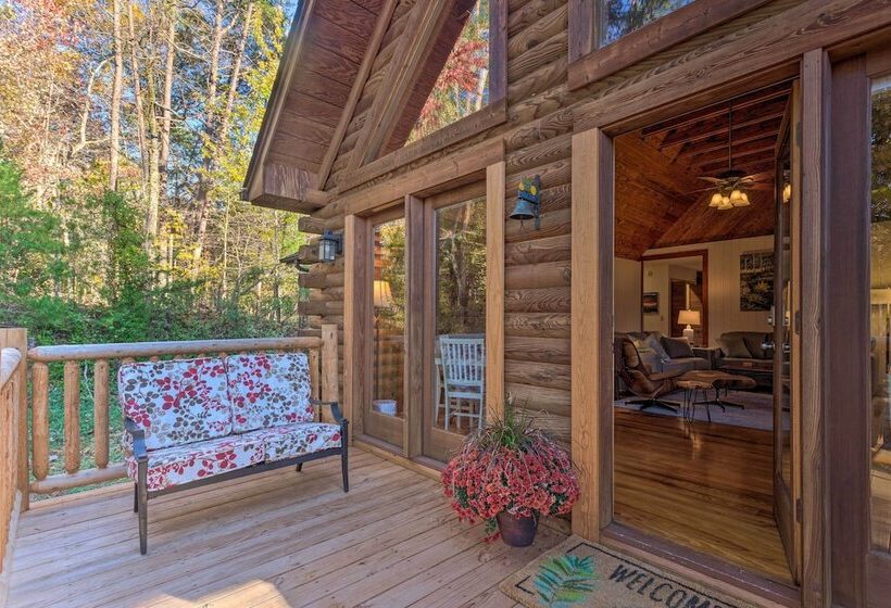 Blue Ridge Mtn Cabin Near Hiking & Biking Trails!