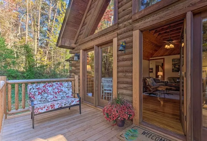 Blue Ridge Mtn Cabin Near Hiking & Biking Trails!