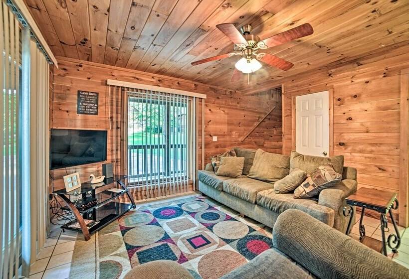 Group Friendly Cabin On Kentucky Lake!