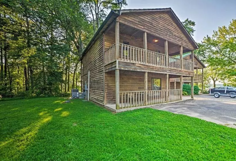 Group Friendly Cabin On Kentucky Lake!