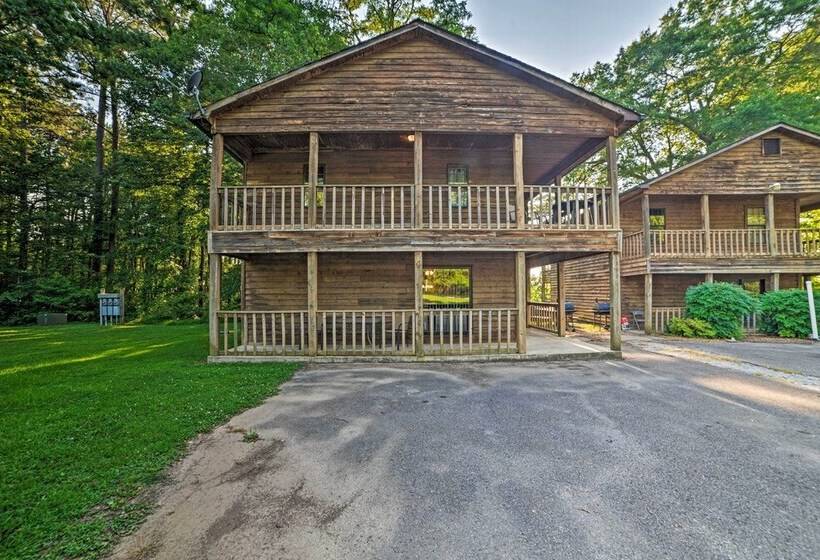 Group Friendly Cabin On Kentucky Lake!