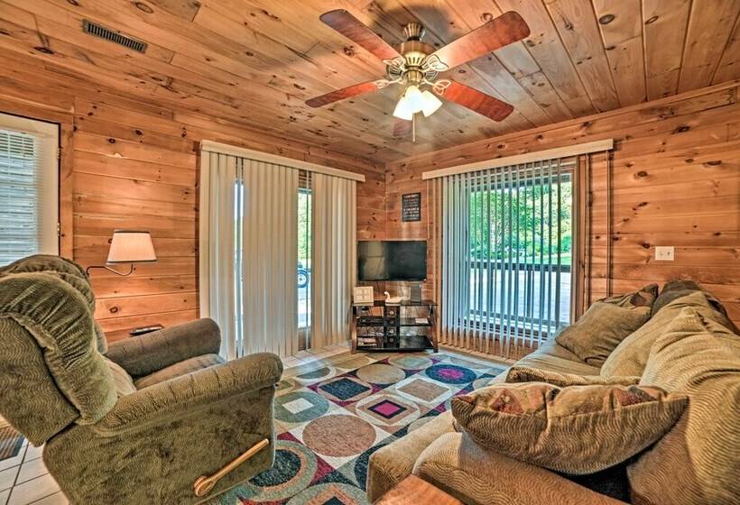 Group Friendly Cabin On Kentucky Lake!