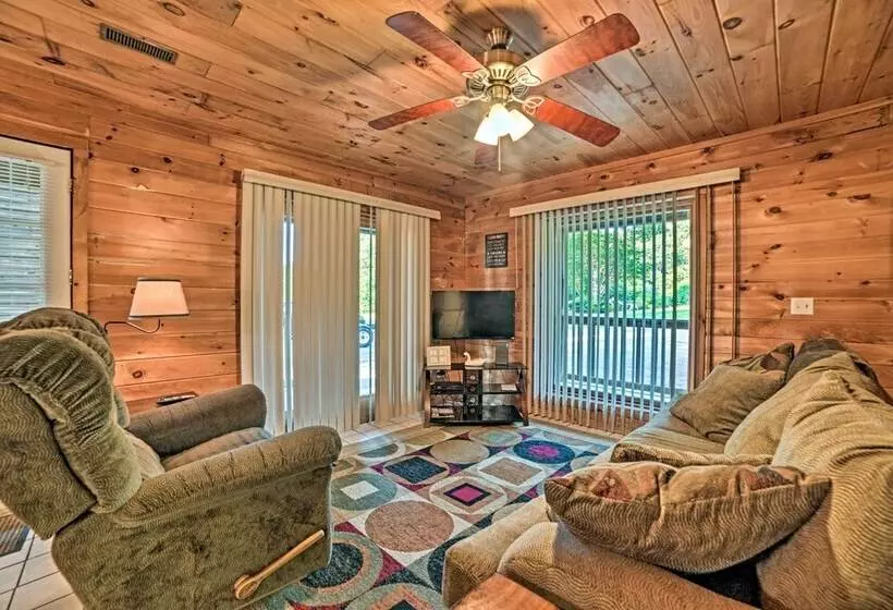 Group Friendly Cabin On Kentucky Lake!