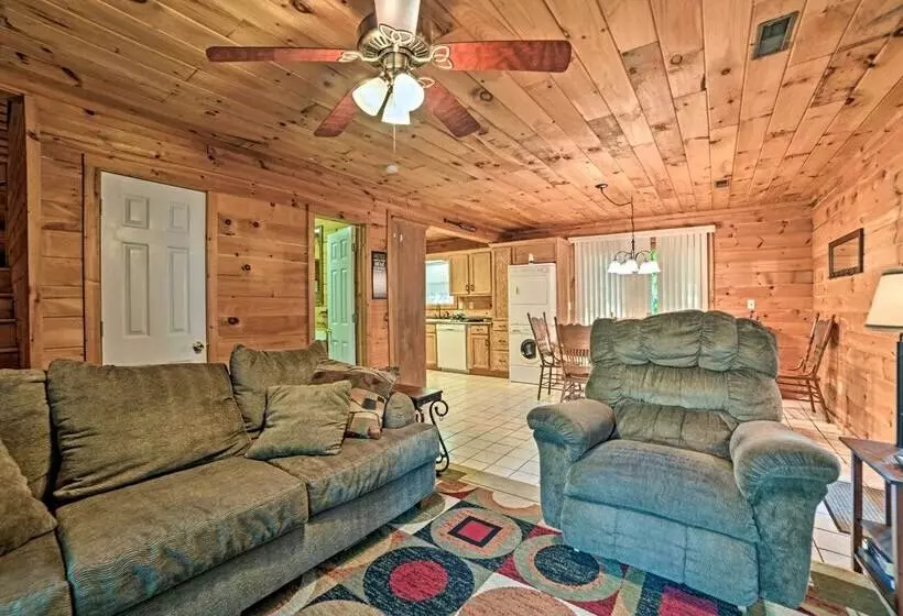 Group Friendly Cabin On Kentucky Lake!