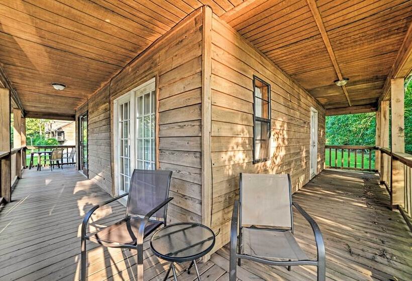 Group Friendly Cabin On Kentucky Lake!
