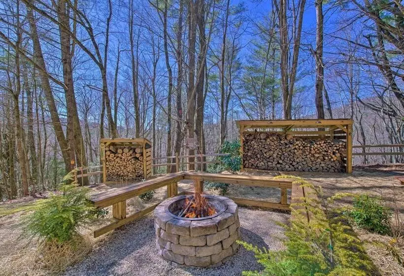 Heavenly Bearadise Cabin In Cashiers, Nc!
